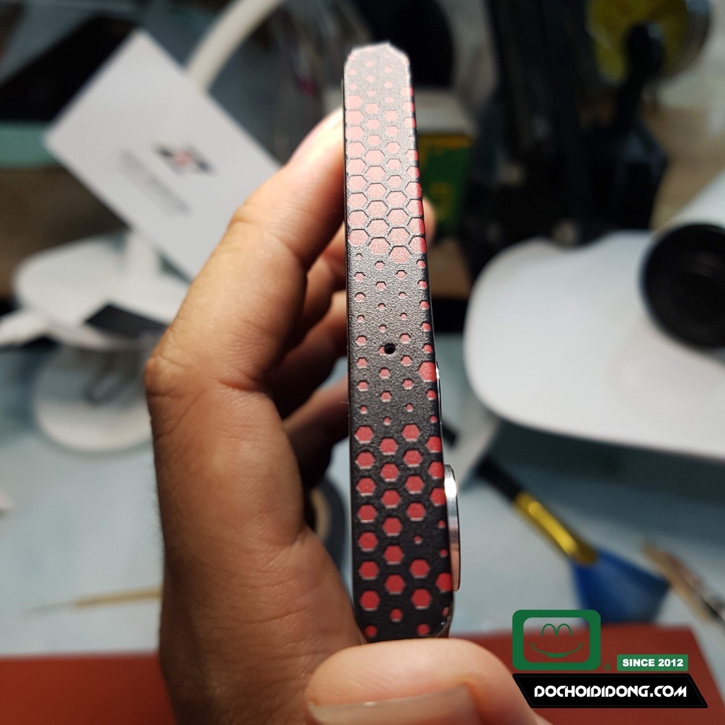 Skin 3M Mamba đỏ dành cho Samsung S22 Ultra