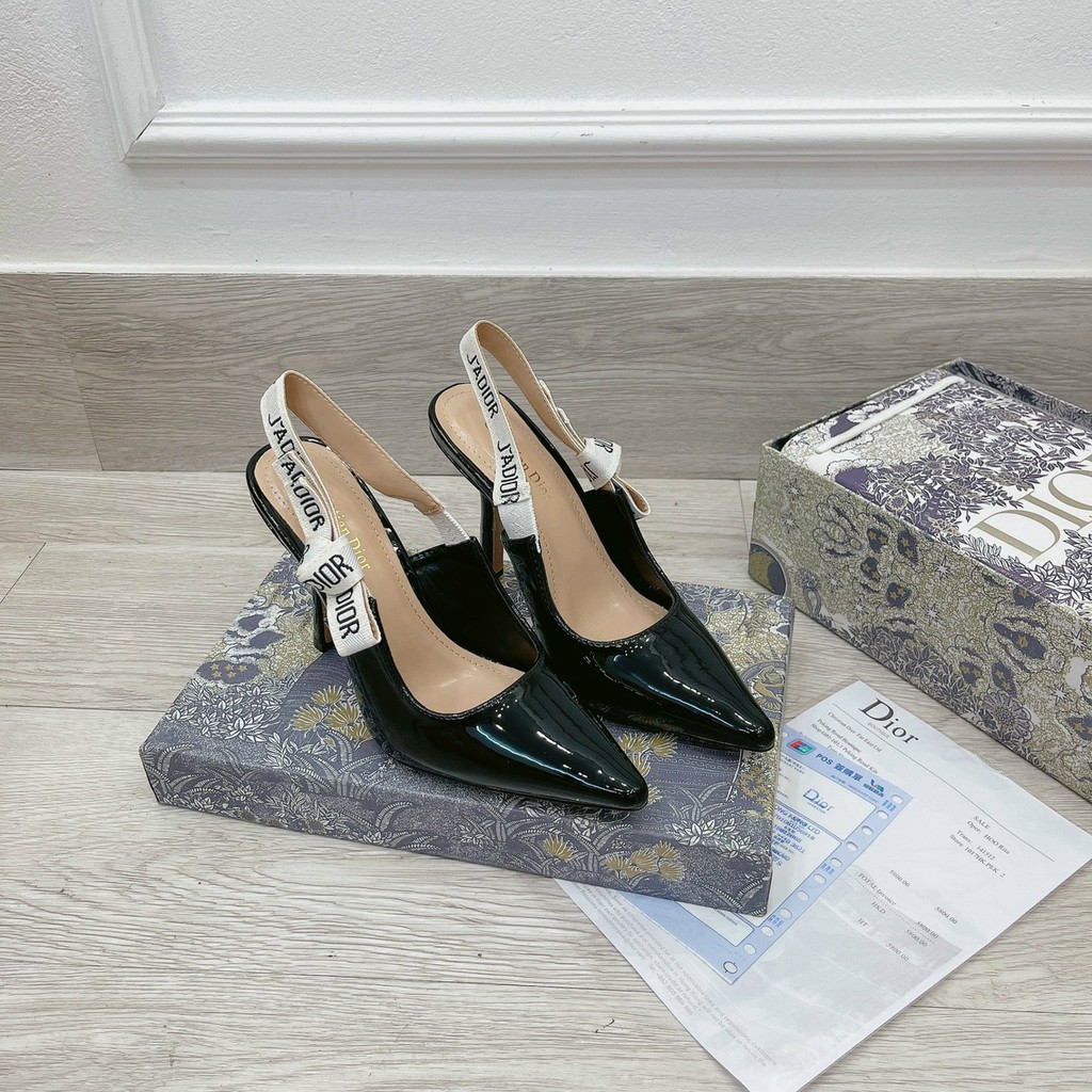 Giày cao gót da bóng quai chữ hai màu đen trắng hàng Quảng Châu fullbox