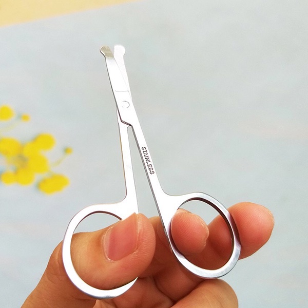 Kéo Cắt Tỉa Lông Mũi, Lông Mày Cao Cấp Bằng Thép Không Gỉ  Mã T016