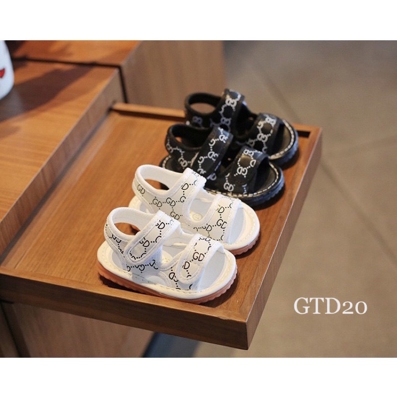 Giày tập đi 2 quai