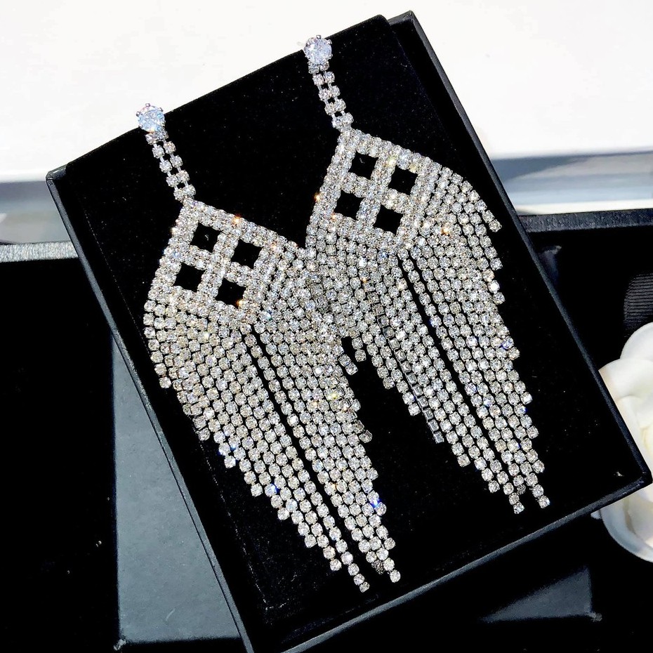 Bông Tai Nữ Cá Tính Đính Đá Cao Cấp Mang Phong Cách Hàn Quốc  - MS30629