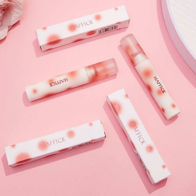 Son Môi Dưỡng Ẩm Không Dính Cốc Dễ Lên Màu