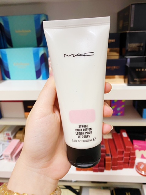 Kem lót MAC Strobe Cream cho mặt/body