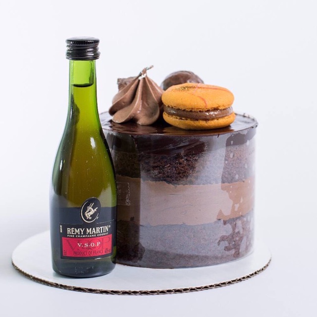 Chai thuỷ tinh trang trí bánh kem