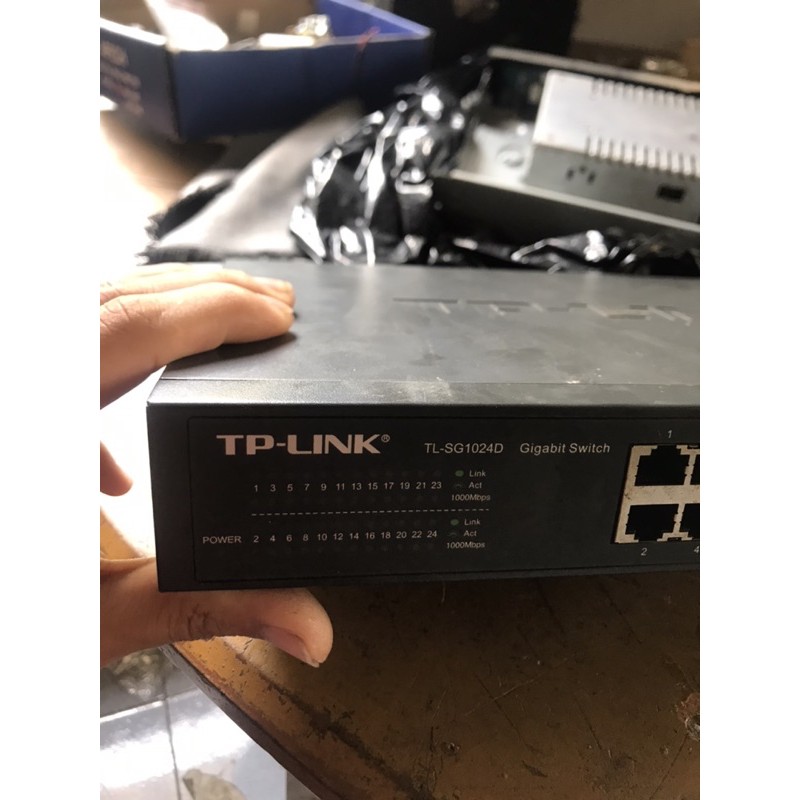 swich 24 port 1g hàng vip