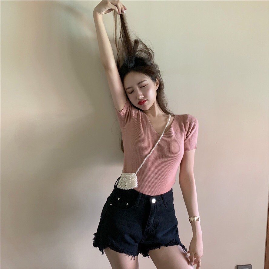 áo thun dệt kim cổ V tay ngắn đơn giản trẻ trung 0100