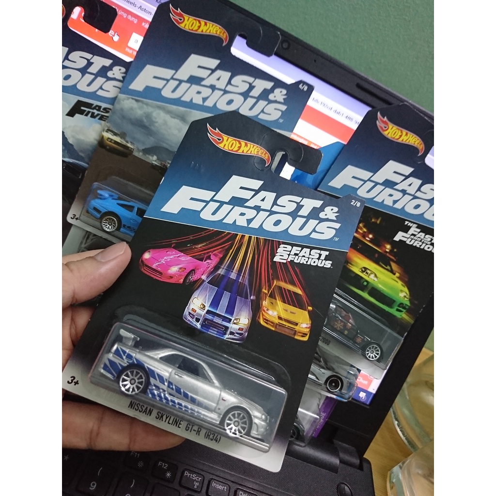 Xe Hotwheels Nissan Skyline GT-R