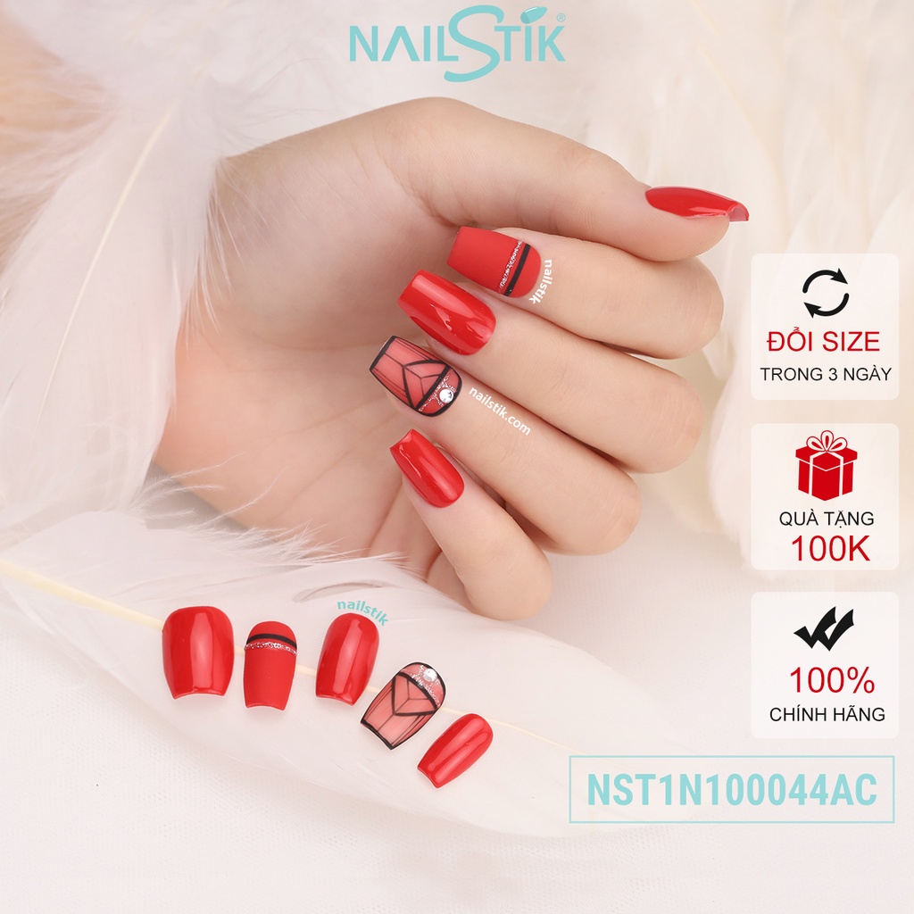 Móng úp thiết kế by NAILSTIK, màu đỏ, form móng coffin, ngắn/dài, 044