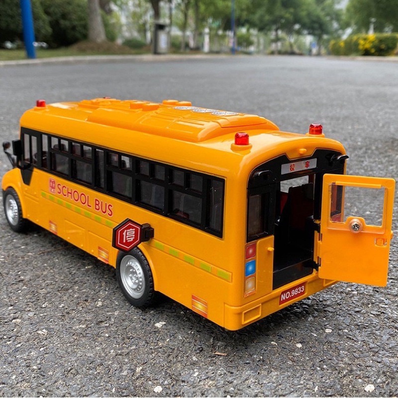 Đồ Chơi Ô Tô Xe Buýt School Bus Cho Trẻ Em Mở Các Cửa, Có Đèn, Âm Thanh Và Hành Khách