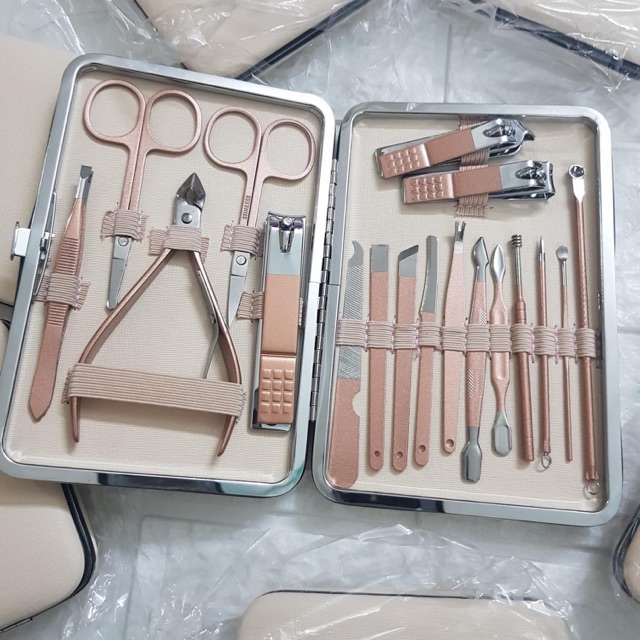 Bộ kiềm cắt móng 18 món
