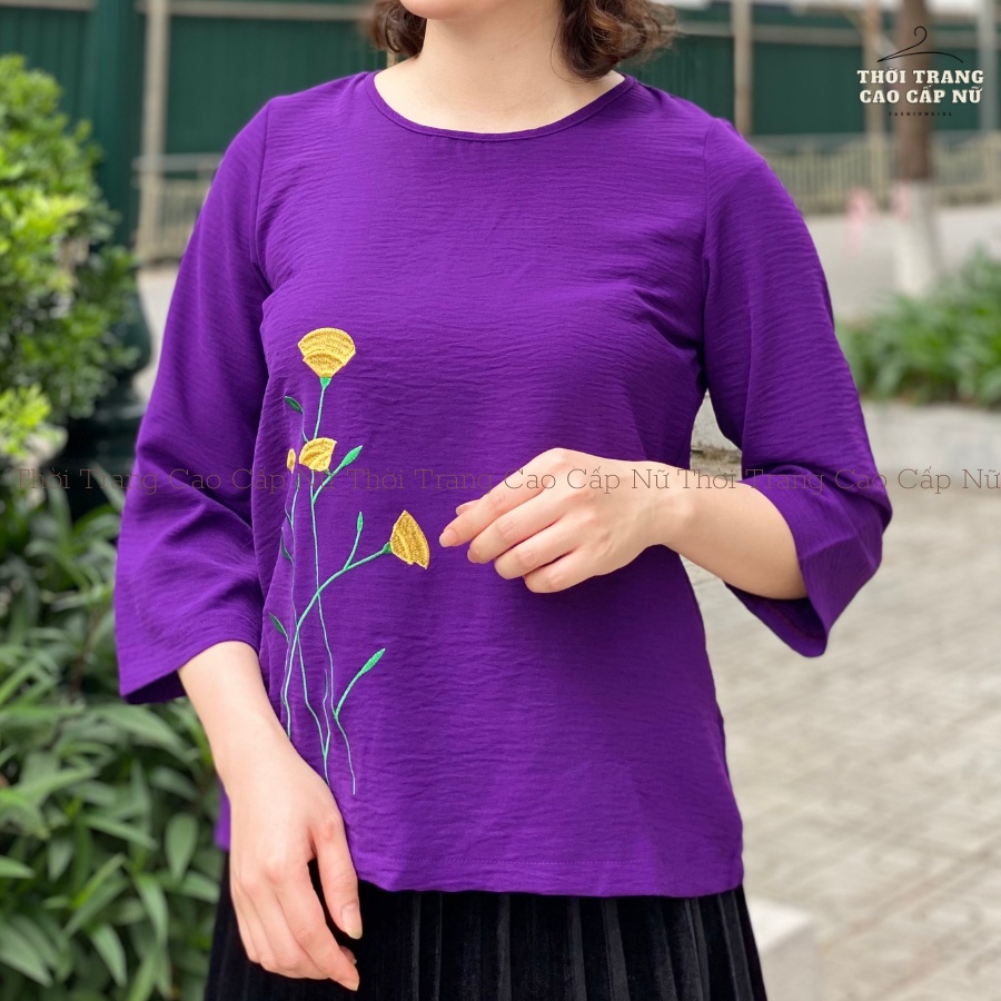 Áo Trung Niên Nữ Sang Trọng Cho Mẹ Thêu Hoa Vải Đũi Mềm Mát Thâm Hút Mồ Hôi TN19 - MT.shop