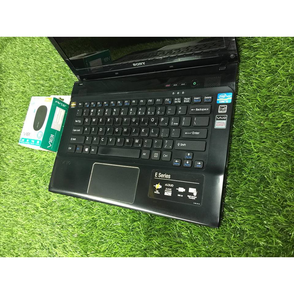 Hot Hot Laptop Sony vaio SVE14 Sang chảnh chíp core i5-3210M/4GB/HDD 320GB Cạc rời game mượt. Tặng chuột không dây