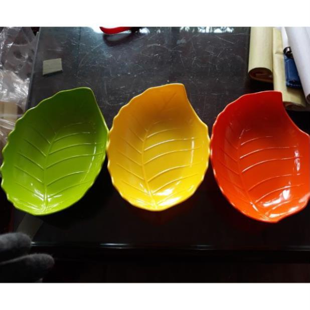[Kho Sỉ] Đĩa Nhựa Việt Nhật Hình Chiếc Lá Nhiều Màu Sắc