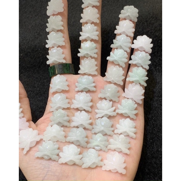 Charm mix vòng đeo tay Bông Sen Bạch Ngọc