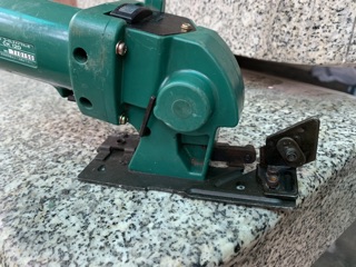 Bán thân máy cắt thạch cao Hitachi 9,6v.