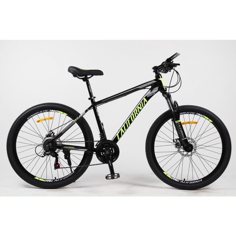 Xe đạp thể thao California 200CC nhập khẩu chính hãng cao cấp.Khung hợp kim nhôm không mối hàn.Bộ chuyển động Shimano.