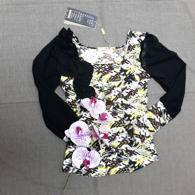 Áo thu qc 100k