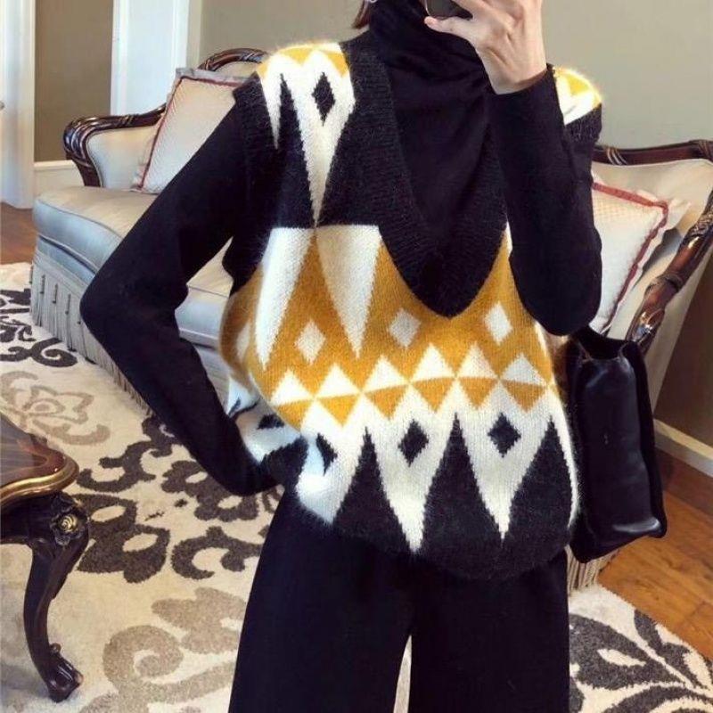 Áo Gi-Lê Len Sát Nách Cổ Chữ V Trẻ Trung Hợp Thời Trang Cho Nữ