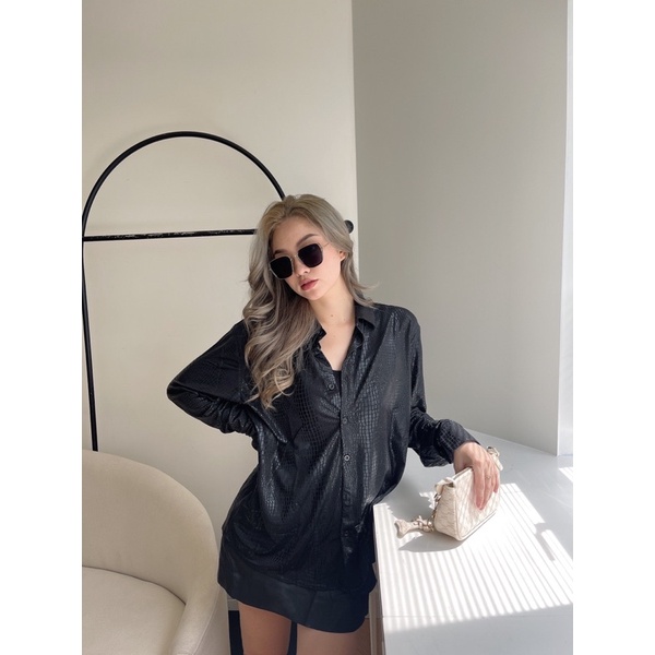 Áo Sơ Mi Form Rộng Giả Da - Amelie SM1