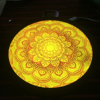 Tranh trúc chỉ in MÂU NI,  tròn, không nhấp nháy chói mắt, [ vách bàn thờ, tranh bàn thờ, phật hào quang ]