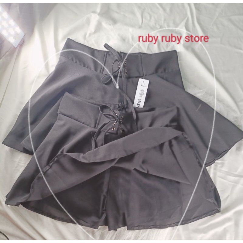 CHÂN VÁY XOÈ PHỐI DÂY ĐAN CÓ QUẦN UTRB