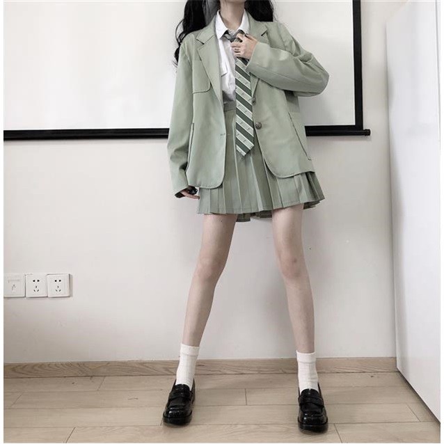 Set váy đồng phục học sinh Hàn Quốc màu xanh matcha: áo khoác vest cổ danton + cravat + chân váy xòe xếp ly