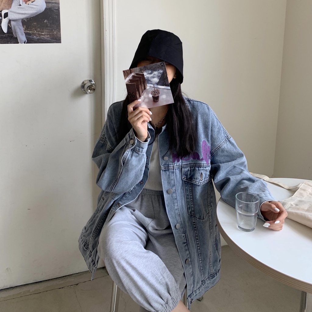 Áo khoác denim dáng rộng thêu họa tiết phong cách phương tây Hàn Quốc cho nữ