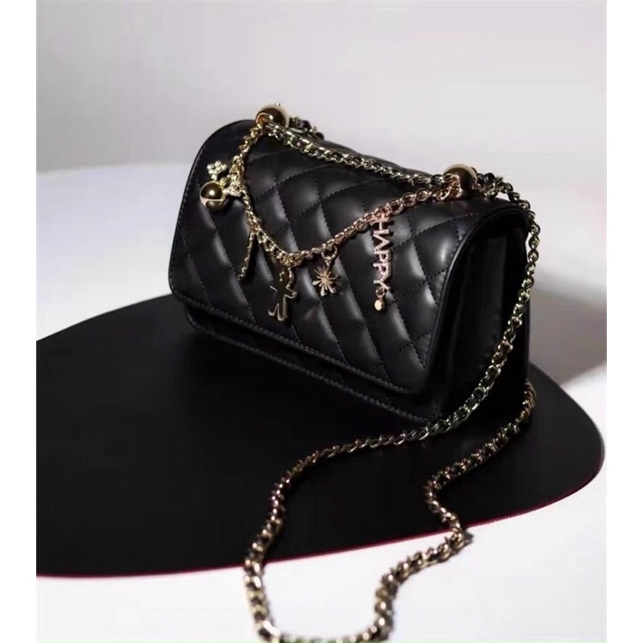 Túi Xách Charle**s & Keith phiên bản giới hạn có Charm siêu đẹp