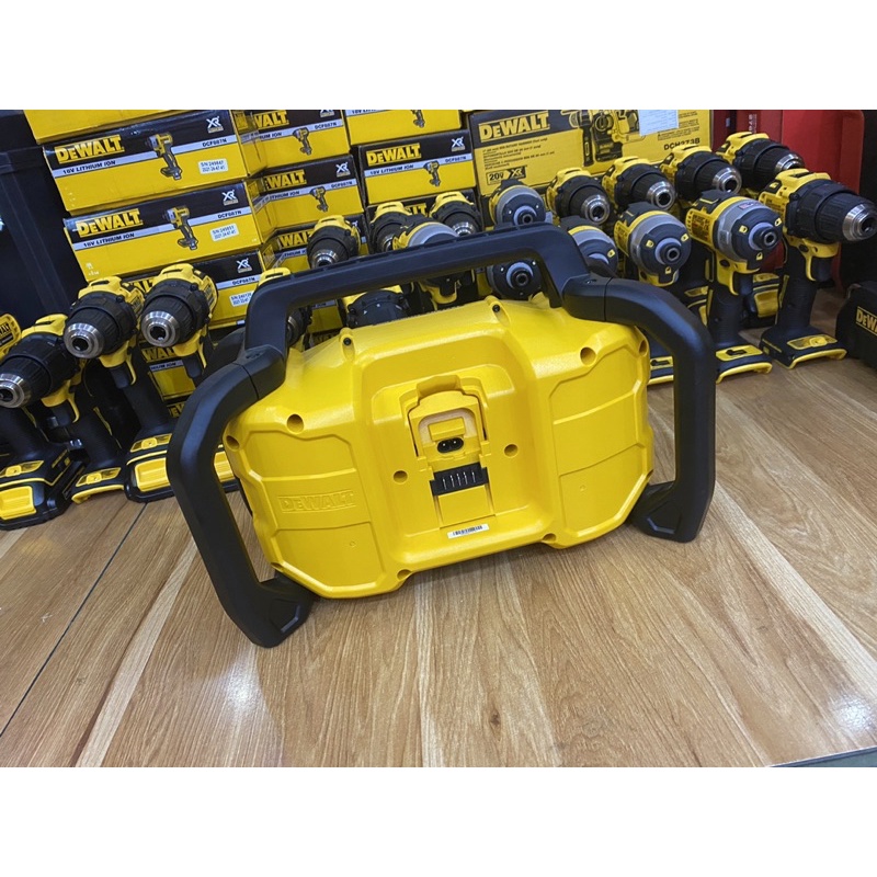 Dcr028 - Loa chạy pin và điện Dewalt hàng nhập mỹ