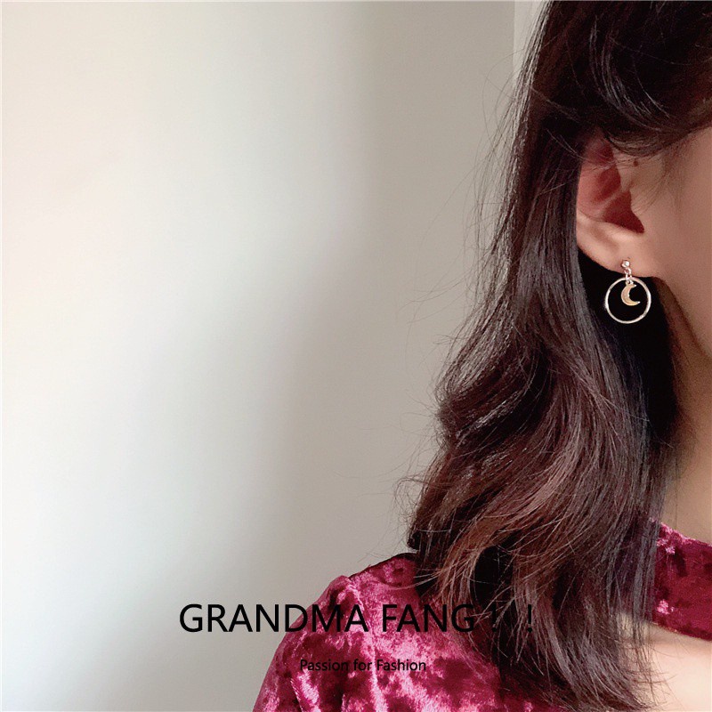 Bông Tai Mạ Bạc 925 Hình Trăng Khuyết Nhỏ Tinh Tế Chống Dị Ứng