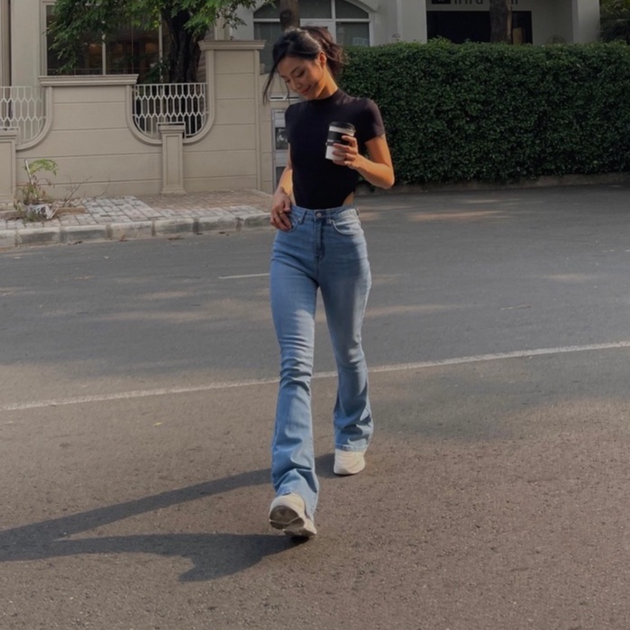 Quần jeans nữ ống loe dài 101-104cm  (Z100) màu xanh nhạt, có bigsize 30-31