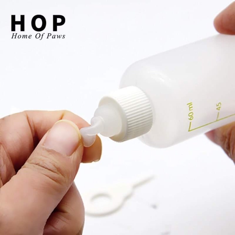 Bình sữa kèm dụng cụ vệ sinh cho chó mèo con