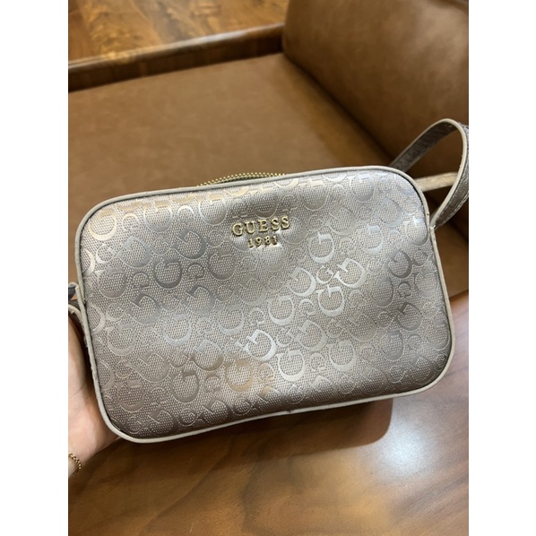 Túi da chéo vai GUESS nữ siêu sang