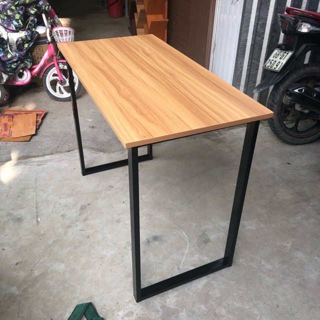 Bàn làm việc
