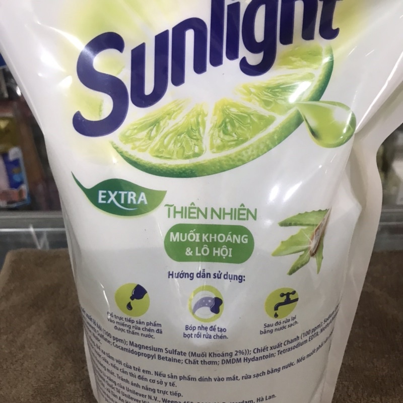 Nước rửa chén Sunlight Extra thiên nhiên muối khoáng và lô hội túi 2.1kg