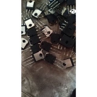Sò âm thanh Transistor D718 hoặc B688 cũ tháo máy.
