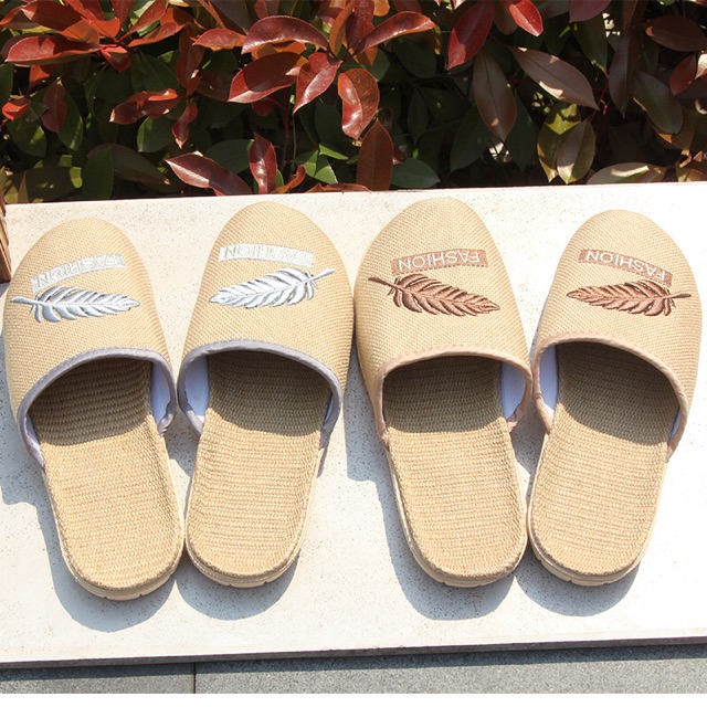 Dép Cói Nam Nữ Thêu Chiếc Lá Đẹp Độc Lạ, Mẫu Bít Đầu Và Mẫu Quai Ngang Đế 2 Phân - Lucky Girl shop