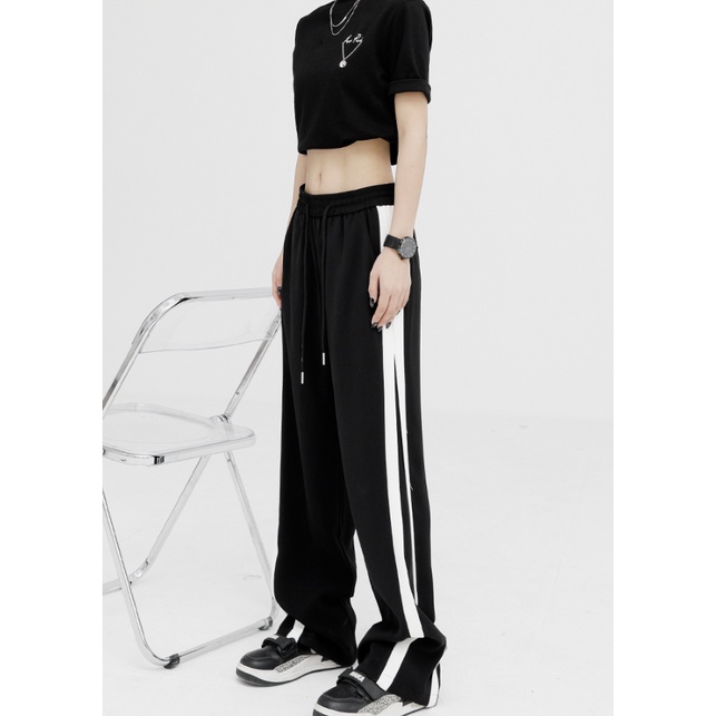 Quần Dài Thể Thao Ống Rộng Kẻ Sọc Màu Đen Phối Màu Thời Trang Hàn Quốc Cho Nữ