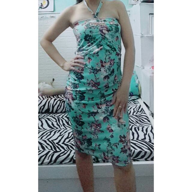 Đầm  size S-M thanh lý .