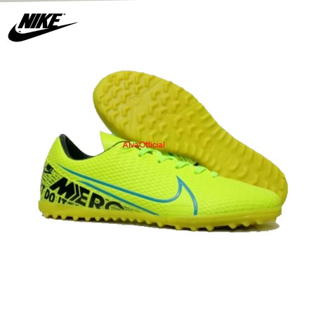 Giày thể thao Nike Mercurial Futsal thiết kế năng động cá tính