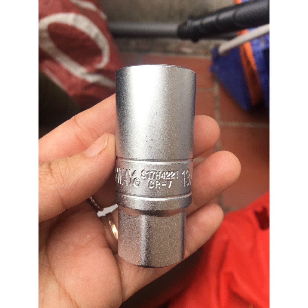 Khẩu tháo bugi đầu 1/2' cỡ 16mm và 21mm jonnesway S17H4216, S17H4221