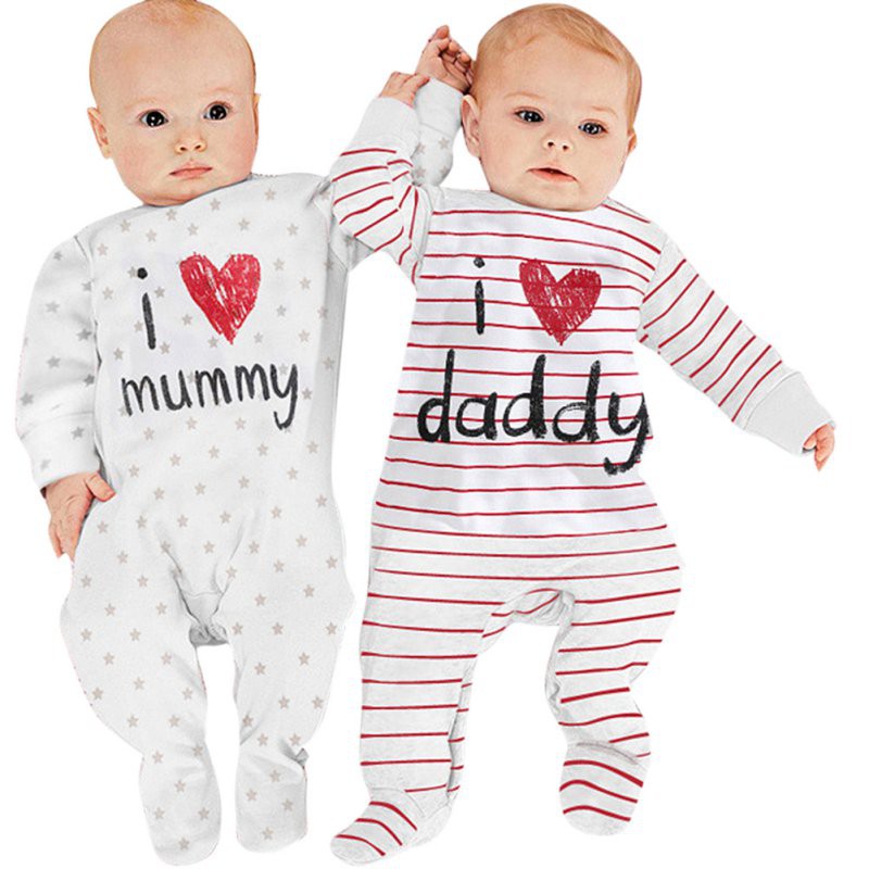 Bộ Áo Liền Quần Cotton Tay Dài In Chữ &quot;Love Mummy Daddy&quot; Cho Bé Sơ Sinh