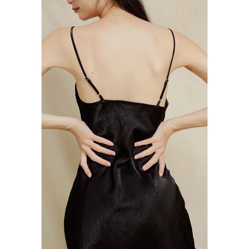 DOTTIE - Đầm dài hai dây cổ đổ D0151