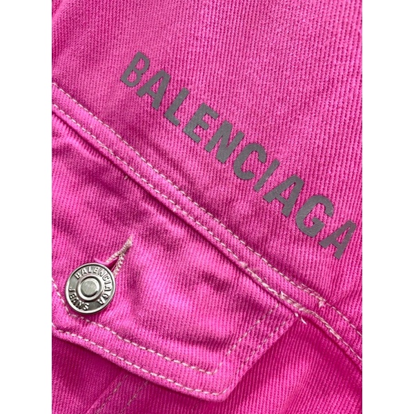 Áo khoác jeans nữ màu hồng cánh sen hot trend thương hiệu Balenciaga cao cấp