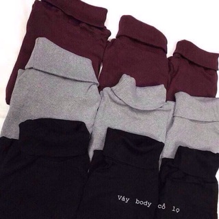 Váy len body cao cổ của khách