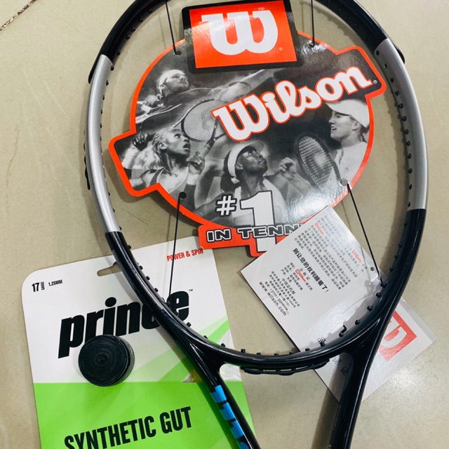 VỢT TENNIS WILSON ULTRA 100( tặng kèm combo:Túi,Dây đan,Cuốn cán)