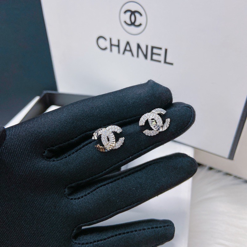 Bông tai hiệu X mạ bạch kim