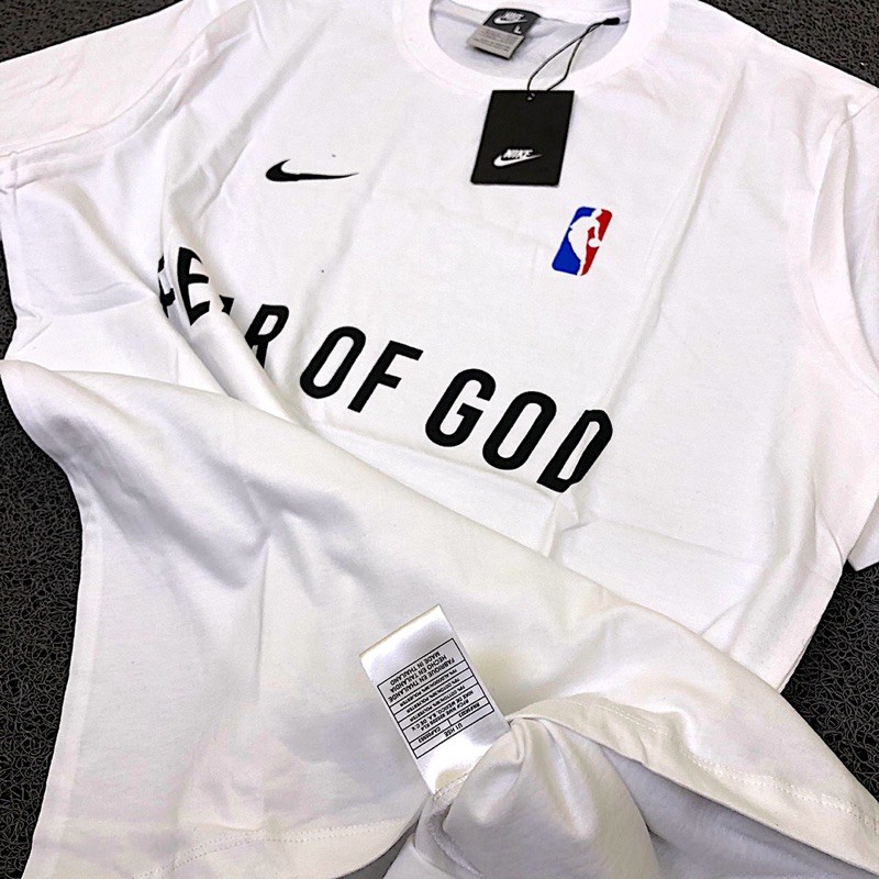 Áo Thun Nike Fear Of God Đen Và Xám Kèm Nhãn Dán Cá Tính