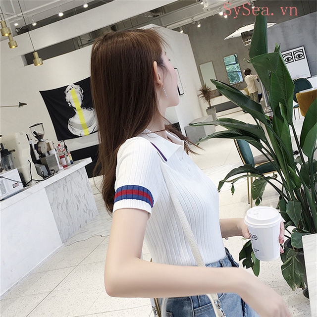 Áo thun nữ tay ngắn thiết kế có cổ thanh lịch cá tính