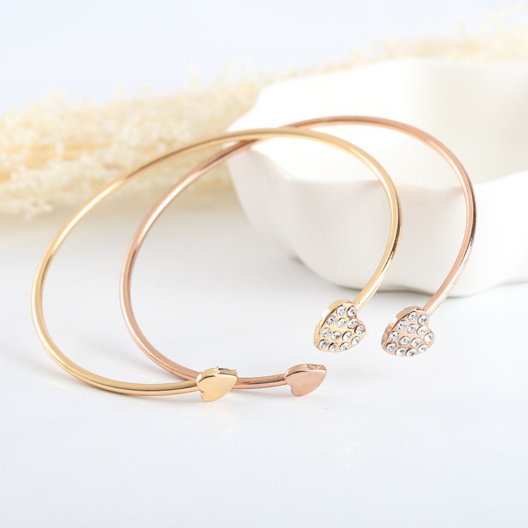 Vòng Tay CRRJU 003 Trang Trí Hình Trái Tim Đính Kim Cương Gỉa Thời Trang Đáng Yêu